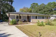 241 Bradford Road, Wilmington, NC 28409 — 4-bedroom home in Foxcroft, Wilmington, NC, photo 3 of 44: 241EllisRd-2