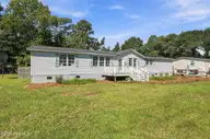 103 Shop Branch Lane, Hampstead, NC 28443 — 3-bedroom manufactured home in Bay Harbor, Hampstead, NC, photo 4 of 43: 103_shop_branch_ln_003