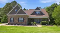 135 Otway Burns Drive, Swansboro, NC 28584 — 4-bedroom home in White Oak Crossing, Swansboro, NC, photo 2 of 73: IMG_7812