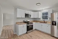 721 Gardenview Drive, Jacksonville, NC 28540 — 3-bedroom home in Northwoods Park, Jacksonville, NC, photo 6 of 55: 6-web-or-mls-721 Gardenview Dr. 3