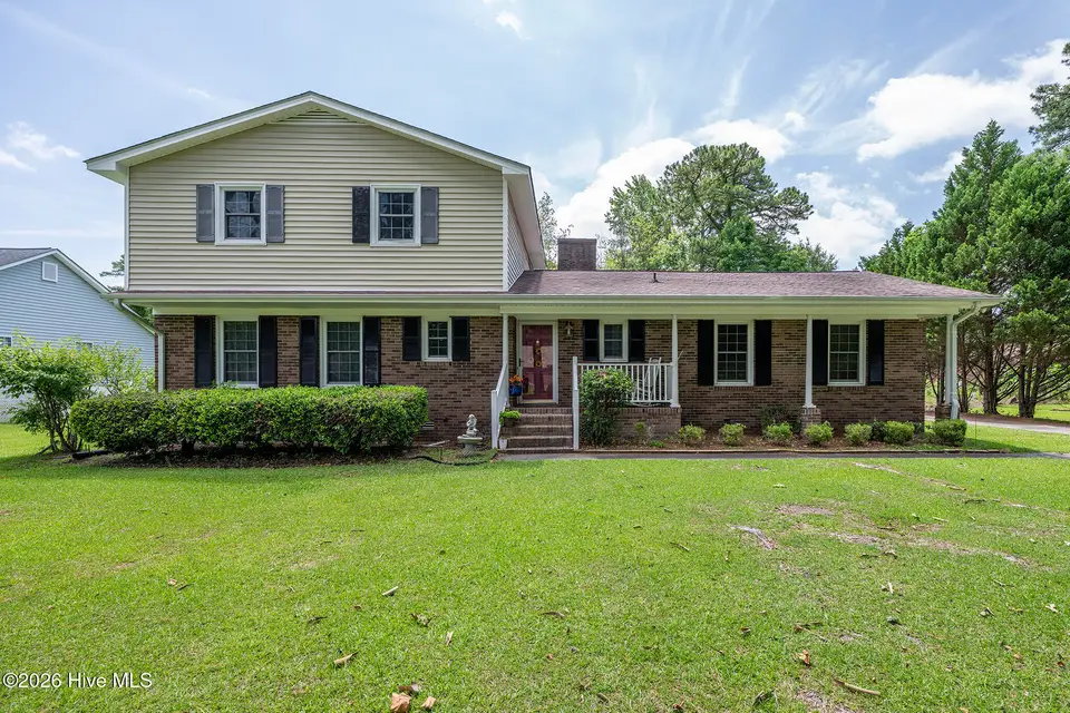 1002 Karen Drive, New Bern, NC 28562 — 3-bedroom home, New Bern, NC, photo 1 of 56: 1002 Karen Drive, New Bern, NC 28562