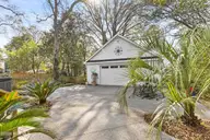 410 S 5th Avenue, Wilmington, NC 28401 — 3-bedroom home in Historic District, Wilmington, NC, photo 6 of 53: 052_410_south_fifth_avenue-48_522