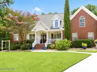 722 S Paisley Court, Wilmington, NC 28409 — 5-bedroom waterfront home in Scottsdale, Wilmington, NC, photo 1 of 39