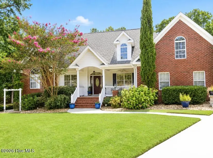 722 S Paisley Court, Wilmington, NC 28409 — 5-bedroom waterfront home in Scottsdale, Wilmington, NC, photo 1 of 39