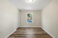 858 Wildwood Circle, Hampstead, NC 28443 — 3-bedroom waterfront home in Bay Harbor, Hampstead, NC, photo 20 of 43: 27_858_wildwood_cir_024
