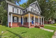 210 N Dyer Street, Elizabeth City, NC 27909 — 4-bedroom home, Elizabeth City, NC, photo 3 of 37: 5_004__39a8129_reedit_6deb1171