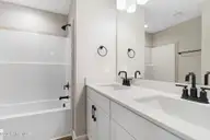 232 Cline Way 129, Beaufort, NC 28516 — 3-bedroom townhome in 1809 Live Oak, Beaufort, NC, photo 17 of 42: Primary Bath