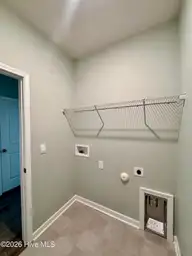 2021 Caracara Drive, New Bern, NC 28560 — 4-bedroom waterfront home in Fairfield Harbour, New Bern, NC, photo 10 of 65: Laundry