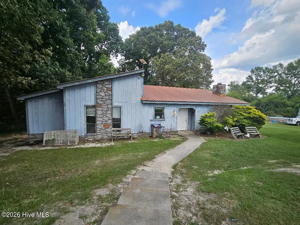 462 Camp Trailee Road, Dudley, NC 28333 — 3-bedroom home, Dudley, NC, photo 1 of 1: Front View of Home