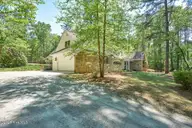 141 Bridgewater Drive, Southern Pines, NC 28387 — 3-bedroom home in Sandhurst South, Southern Pines, NC, photo 11 of 70: 007-7_141 Bridgewater Dr, Southern Pines