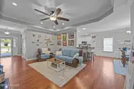 302 Palisades Way, New Bern, NC 28560 — 3-bedroom home in Lynnwood Highlands, New Bern, NC, photo 7 of 41: Trey ceilings