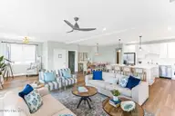 822 S Topsail Drive B, Surf City, NC 28445 — 7-bedroom home, Surf City, NC, photo 16 of 54: 016_822_south_topsail-16_628