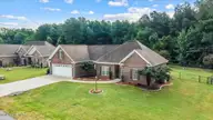 306 S Merganser Drive, Pikeville, NC 27863 — 3-bedroom home in Mallard Pointe, Pikeville, NC, photo 15 of 59: 22-306 S Merganser Dr-22