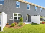 40 Cashmere Court Unit 7, Wilmington, NC 28411 — 3-bedroom townhome in Blake Farm, Wilmington, NC, photo 5 of 35