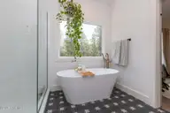 140 Surry Circle Drive S, Pinehurst, NC 28374 — 4-bedroom home in Unit 8, Pinehurst, NC, photo 20 of 32: primary bath2