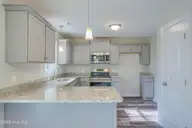 805 Jasmine Lane, Jacksonville, NC 28546 — 3-bedroom waterfront home in Creekside at Aragona Village, Jacksonville, NC, photo 12 of 34: 805 Jasmine Ln - Interiors - Edited