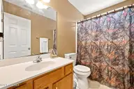 311 Fleming Street, Washington, NC 27889 — 3-bedroom home, Washington, NC, photo 20 of 41: 33-web-or-mls-IMG_0047_edit
