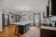 539 Maides Avenue, Wilmington, NC 28405 — 4-bedroom home in Ridgecrest, Wilmington, NC, photo 8 of 28