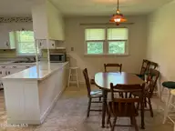 312 Neuse Cliffs Road, New Bern, NC 28560 — 3-bedroom home in Neuse Cliffs, New Bern, NC, photo 8 of 56: IMG_9912