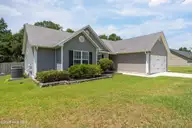 111 Camellia Creek Drive, Richlands, NC 28574 — 3-bedroom home in Camellia Creek, Richlands, NC, photo 5 of 61: 004-111 Camellia Creek-4