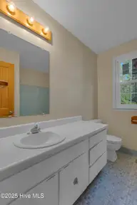 1409 Clifton Road, Jacksonville, NC 28540 — 4-bedroom home in Northwoods Park, Jacksonville, NC, photo 17 of 33: IMG_1342