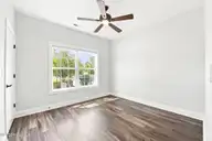 1601 River Drive, New Bern, NC 28560 — 3-bedroom home in Riverside, New Bern, NC, photo 12 of 36: IMG_1164