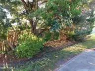 303 Courtyard E 303, Beaufort, NC 28516 — 2-bedroom condo in Courtyard East, Beaufort, NC, photo 22 of 23: DSCN2830