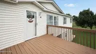 272 Bay Shore Drive, Chocowinity, NC 27817 — 3-bedroom waterfront manufactured home in Pleasant Waters, Chocowinity, NC, photo 8 of 67: 25-web-or-mls-272 Bay Shore Drive-24