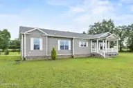 143 Island Creek Road, Rose Hill, NC 28458 — 3-bedroom home, Rose Hill, NC, photo 5 of 42