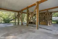 1291 River Bend Drive, Burgaw, NC 28425 — 2-bedroom waterfront home in River Bend, Burgaw, NC, photo 5 of 57: 1291_river_bend_dr_005