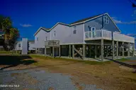 1611 New River Inlet Road, North Topsail Beach, NC 28460 — 5-bedroom waterfront home in Galleon Bay, North Topsail Beach, NC, photo 7 of 71: _DSC0842