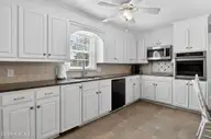 207 Eleanor Street, Greenville, NC 27858 — 3-bedroom home in Cherry Oaks, Greenville, NC, photo 11 of 63