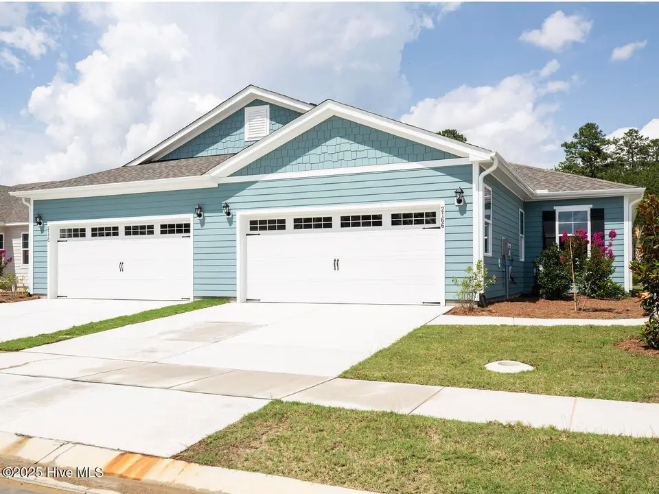 3044 Bottlebrush Drive Unit 2081, Leland, NC 28451 — 3-bedroom townhome in Indigo Preserve, Leland, NC, photo 1 of 44: Photo similar to home