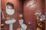 1015 Montford Drive, New Bern, NC 28562 — 3-bedroom home in West New Bern, New Bern, NC, photo 15 of 44: 26-web-or-mls-0C0A1174