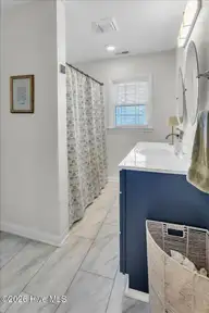 1502 N Hills Court, New Bern, NC 28562 — 3-bedroom home, New Bern, NC, photo 23 of 61: Primary Bath