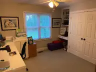 506 Pamlico River Drive, Washington, NC 27889 — 3-bedroom waterfront home in Pamlico Plantation, Washington, NC, photo 10 of 24: Bedroom