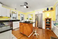 813 N Craven Street, New Bern, NC 28560 — 2-bedroom home, New Bern, NC, photo 9 of 39: 813 N Craven Street, New Bern, NC 28560