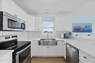 1004 N Shore Drive, Surf City, NC 28445 — 4-bedroom waterfront home, Surf City, NC, photo 19 of 40: 24_kitchen