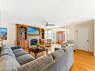 183 W Fourth Street, Ocean Isle Beach, NC 28469 — 5-bedroom home in Ross, Ocean Isle Beach, NC, photo 6 of 52