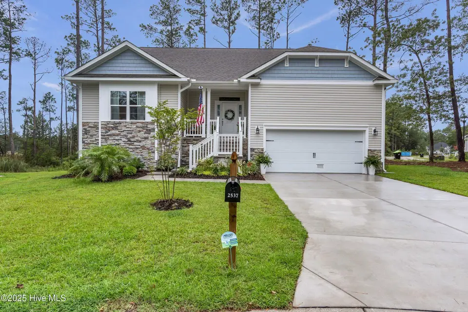 2537 Mendal Court SE, Bolivia, NC 28422 — 4-bedroom home in Mill Creek Cove, Bolivia, NC, photo 1 of 54: 2537 Mendal Ct-00001