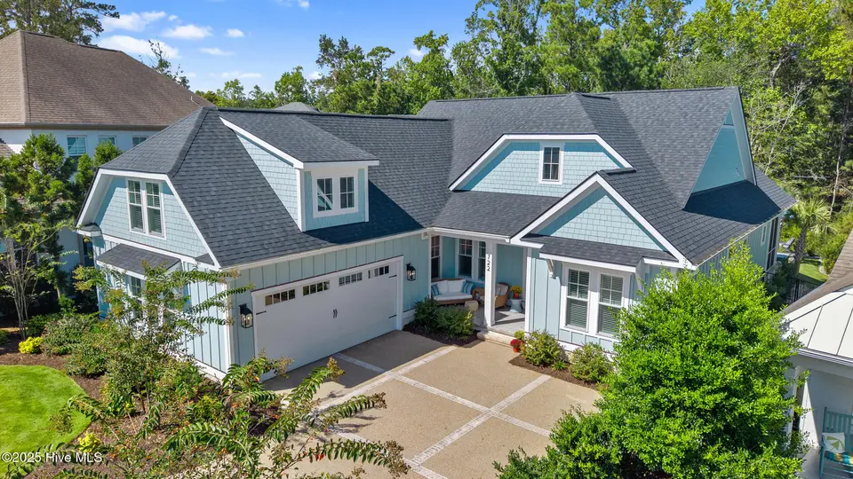 722 Bedminister Lane, Wilmington, NC 28405 — 3-bedroom home in Landfall, Wilmington, NC, photo 1 of 63: 53_dji_20250924143104_0042_d