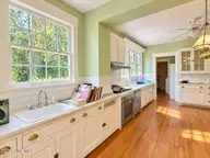 15 Mccaskill Road W, Pinehurst, NC 28374 — 4-bedroom home in Old Town, Pinehurst, NC, photo 7 of 26: Kitchen