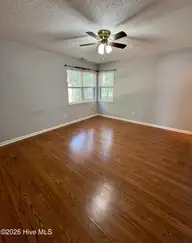 3203 Granville Court, New Bern, NC 28562 — 3-bedroom home in Trent Village, New Bern, NC, photo 8 of 20: Master Bedroom