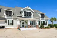 511 Turner Street, Beaufort, NC 28516 — 3-bedroom waterfront townhome, Beaufort, NC, photo 2 of 57: 2-web-or-mls-IMG_0348