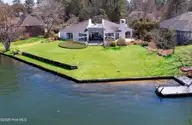 655 Diamondhead Drive S, Pinehurst, NC 28374 — 3-bedroom waterfront home in Unit 13, Pinehurst, NC, photo 1 of 57: 655 S Diamond Head-33