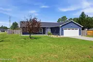426 Oregon Trail, Hubert, NC 28539 — 3-bedroom home in Timber Ridge, Hubert, NC, photo 3 of 34
