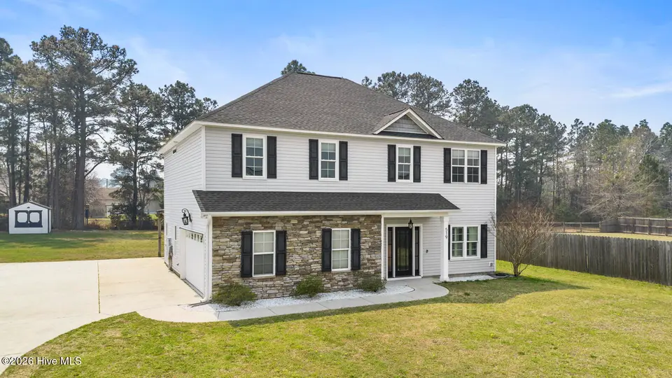 519 Aberdineshire Court, Hubert, NC 28539 — 4-bedroom home in Queens Creek, Hubert, NC, photo 1 of 41: aberdineshire-2