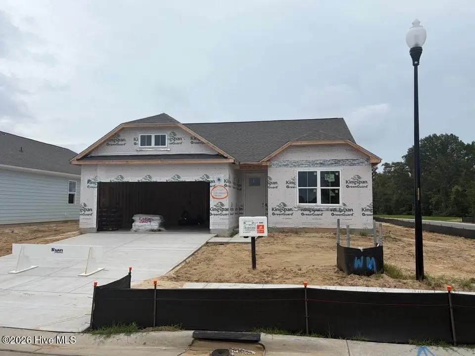 4293 Farmfield Drive, Navassa, NC 28451 — 3-bedroom home in Lakes at Riverbend, Navassa, NC, photo 1 of 11: Oakleigh 209 A