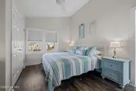 2307 Ocean Drive, Emerald Isle, NC 28594 — 4-bedroom waterfront home in Emerald Isle By The Sea, Emerald Isle, NC, photo 15 of 52: 16-web-or-mls-1S3A3076