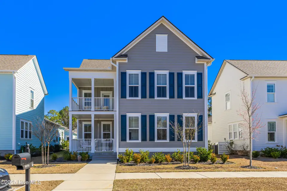 9096 Village Lake Drive SW, Calabash, NC 28467 — 5-bedroom home in Devaun Park, Calabash, NC, photo 1 of 46: 9096 Village Lake Dr SW